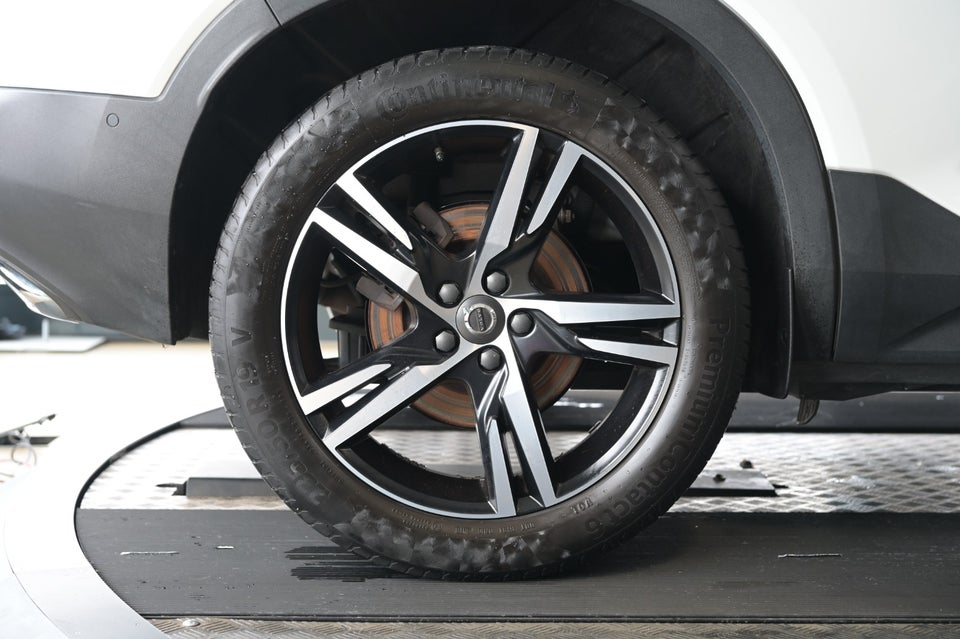 Volvo XC40 2,0 D4 190 R-Design aut. AWD 5d