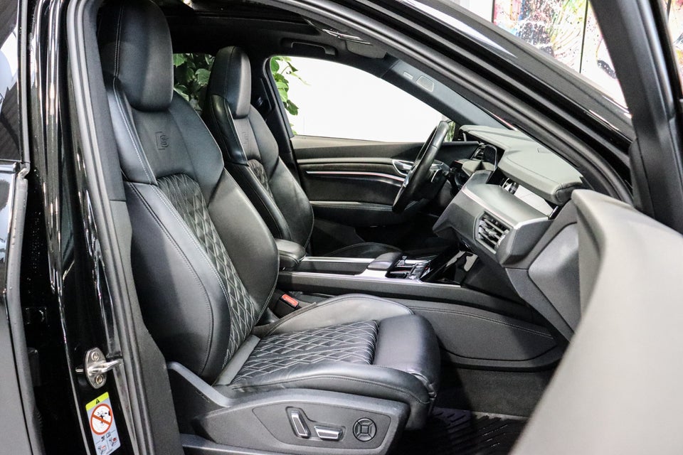 Audi e-tron 55 Advanced quattro 5d