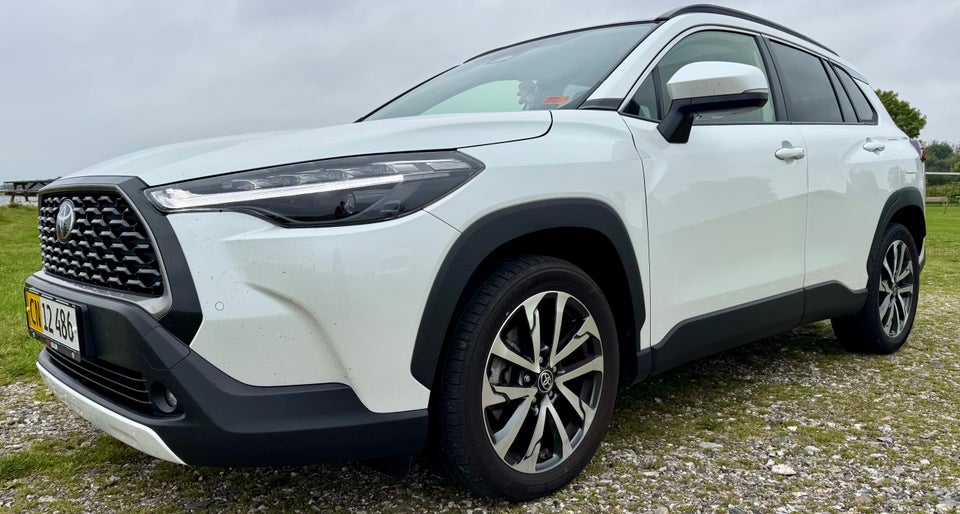 Toyota Corolla Cross 2,0 Hybrid Elegant CVT Van 5d