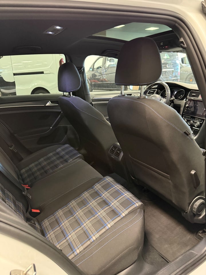 VW Golf VII 1,4 GTE DSG 5d
