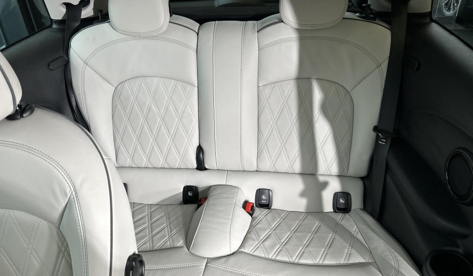 MINI Cooper SE Camden Edition 3d