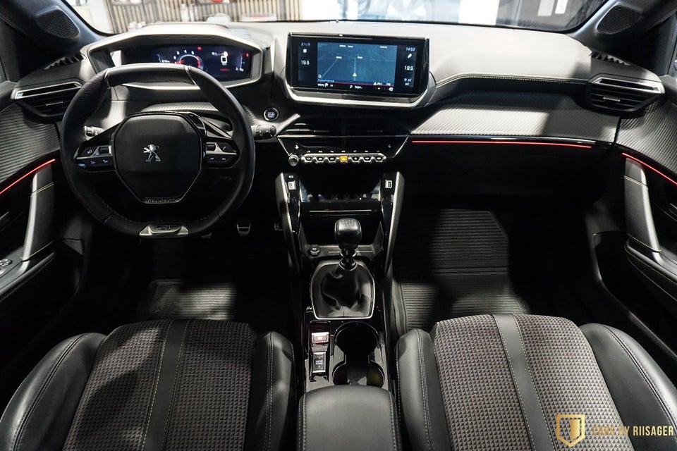 Peugeot 208 1,2 PureTech 100 GT 5d