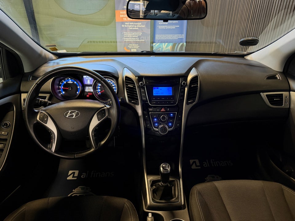 Hyundai i30 1,6 CRDi 110 Comfort Eco 5d