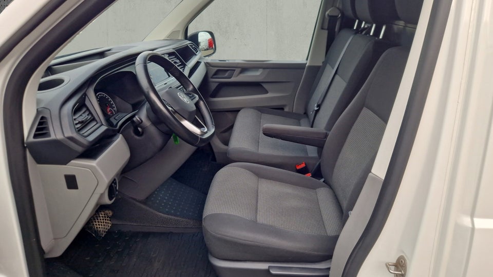 VW Transporter 2,0 TDi 150 Kassevogn DSG lang