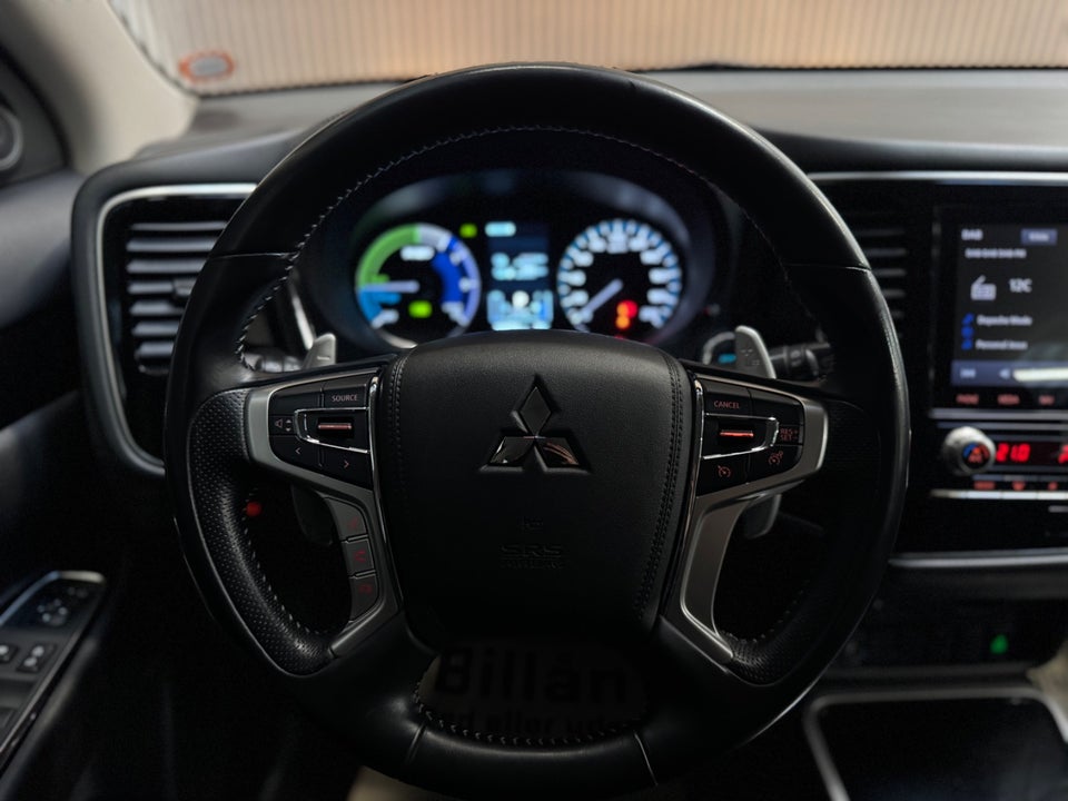 Mitsubishi Outlander 2,4 PHEV Intense CVT 4WD 5d