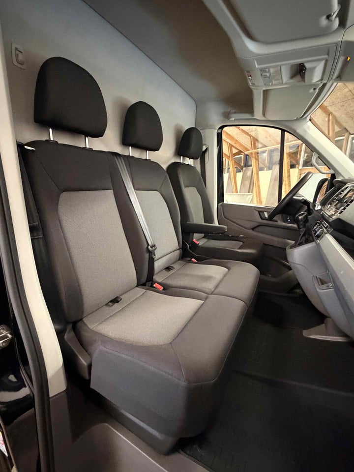 VW Crafter 35 2,0 TDi 177 Kassevogn L3H1 aut.