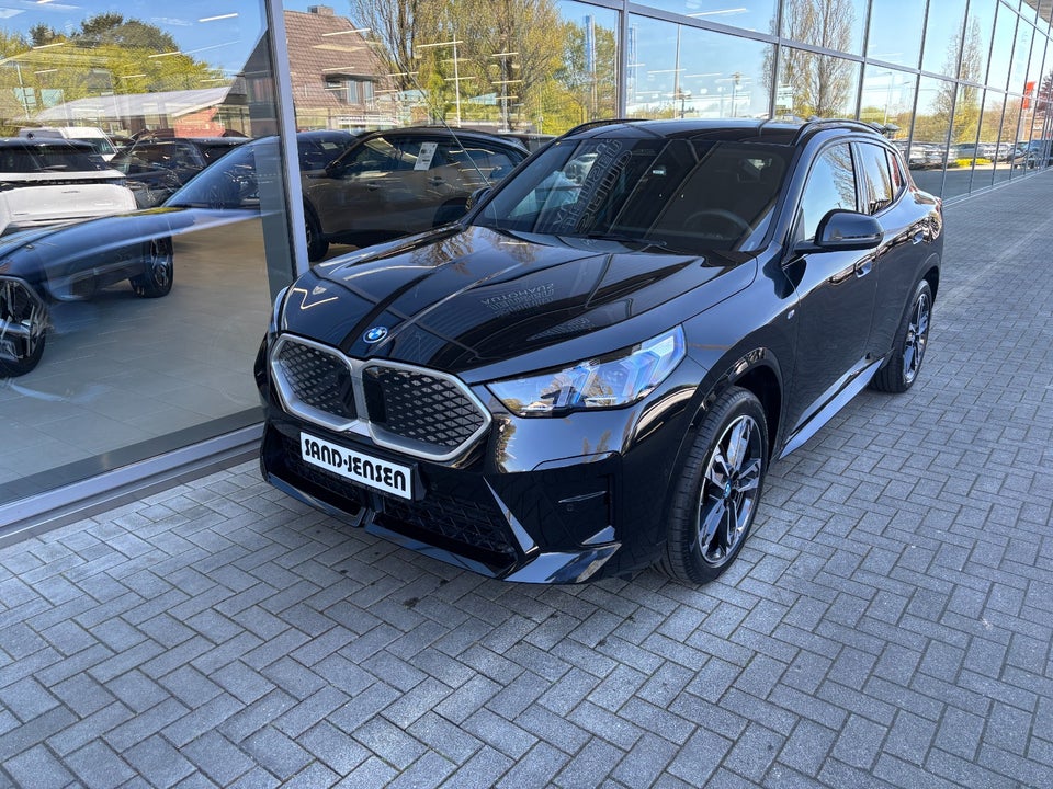 BMW iX2 eDrive20 M-Sport Premium 5d