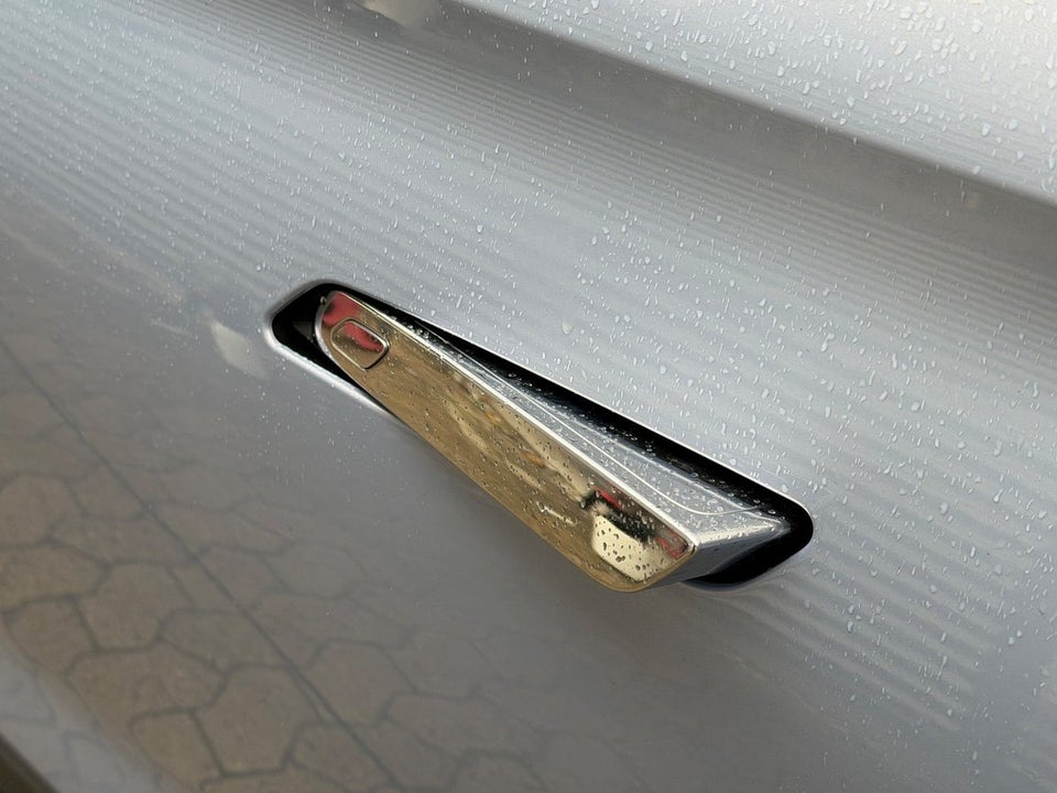 MG Marvel R Luxury 5d