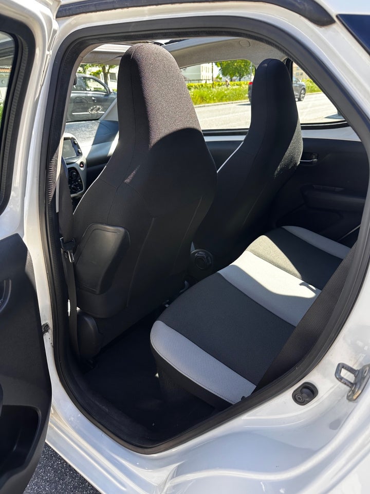 Toyota Aygo 1,0 VVT-i x-sky 5d