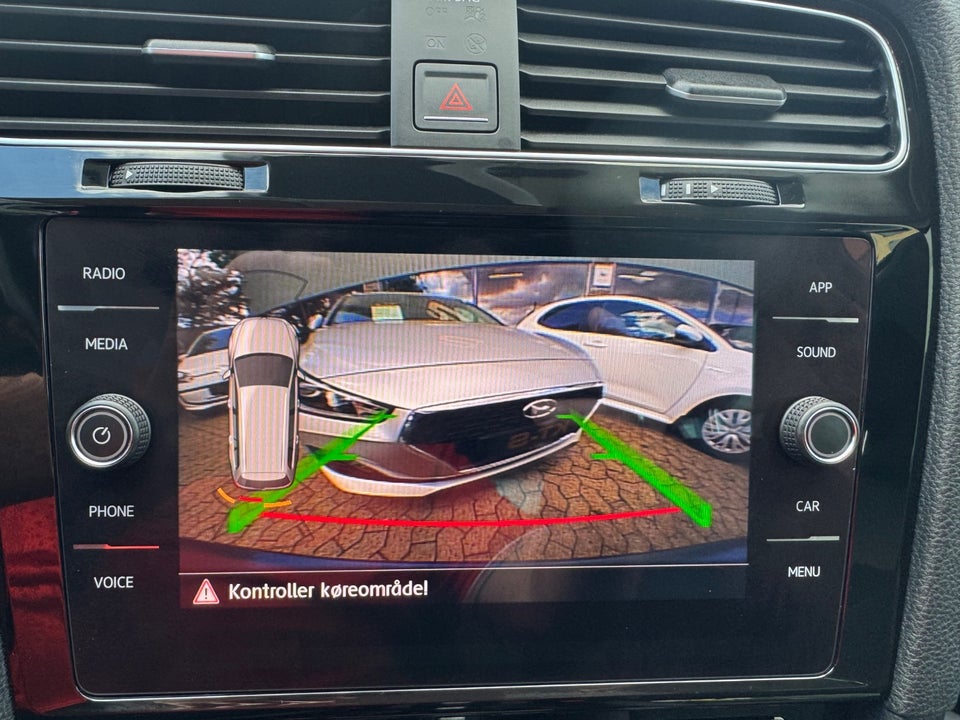 VW Golf VII 1,5 TSi 150 Highline Variant DSG 5d