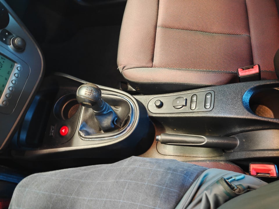 Seat Leon 1,6 Stylance 5d