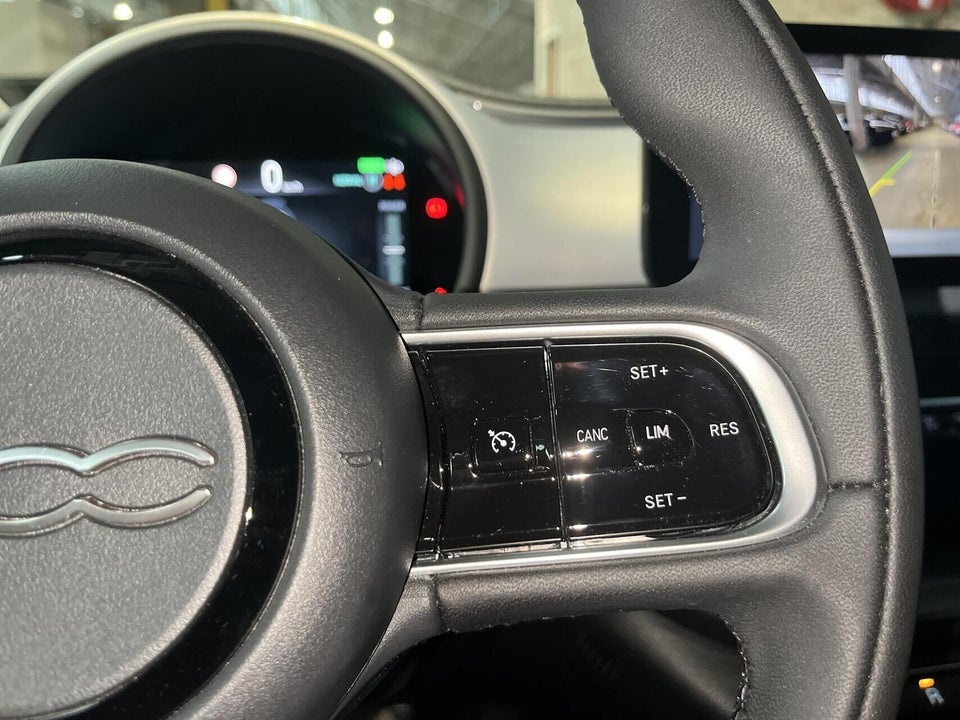 Fiat 500e 42 Icon 3+1 4d