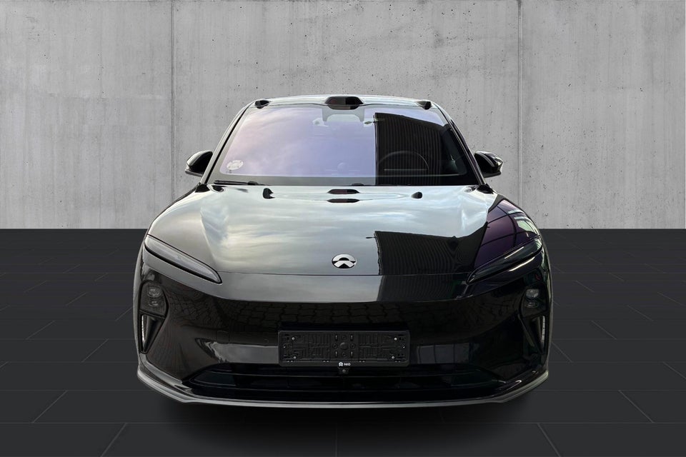 NIO ET5 75 Standard Range 4d