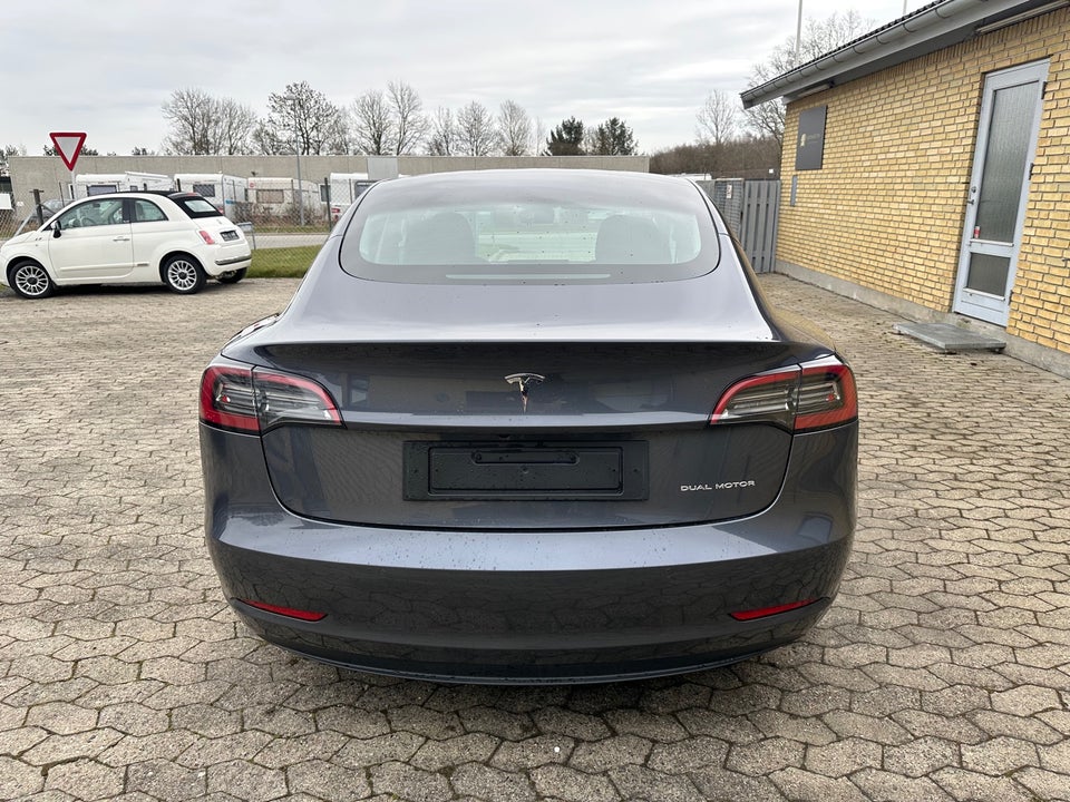 Tesla Model 3 Long Range AWD 4d