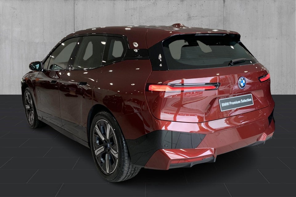 BMW iX xDrive40 Fully Charged 5d