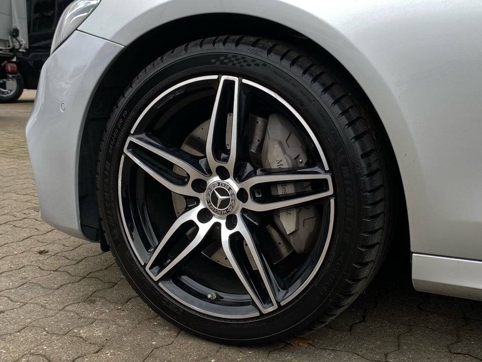 Mercedes E400 d 2,9 AMG Line aut. 4Matic 4d