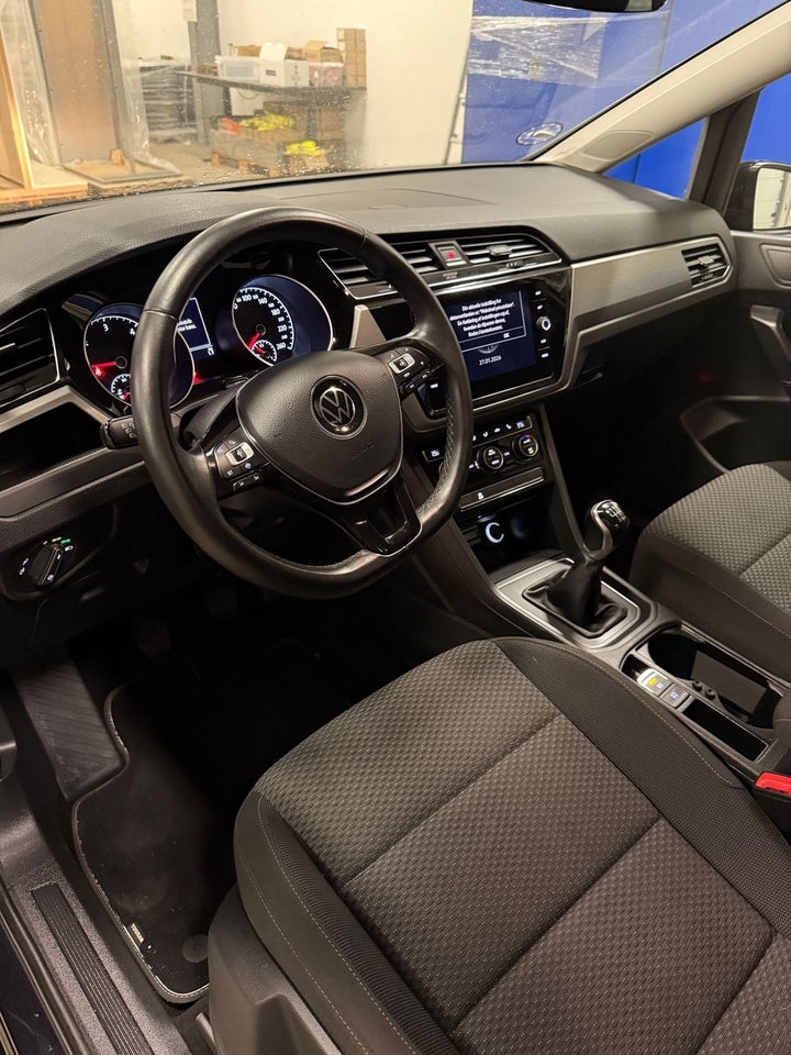 VW Touran 2,0 TDi 122 Comfortline Van 5d