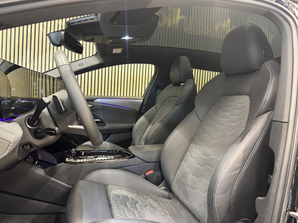 Audi A6 e-tron Ultra Avant quattro 5d