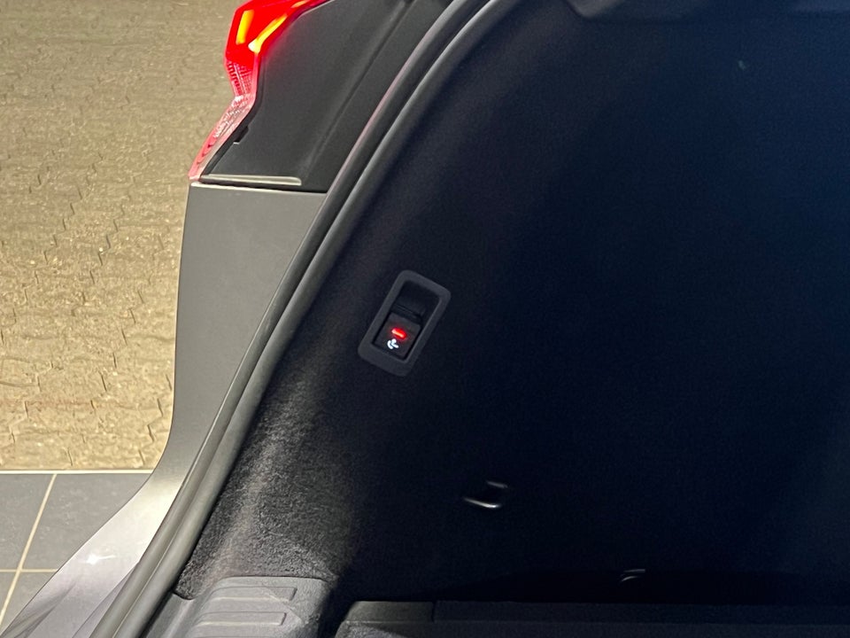 Audi Q4 e-tron 50 S-line quattro 5d