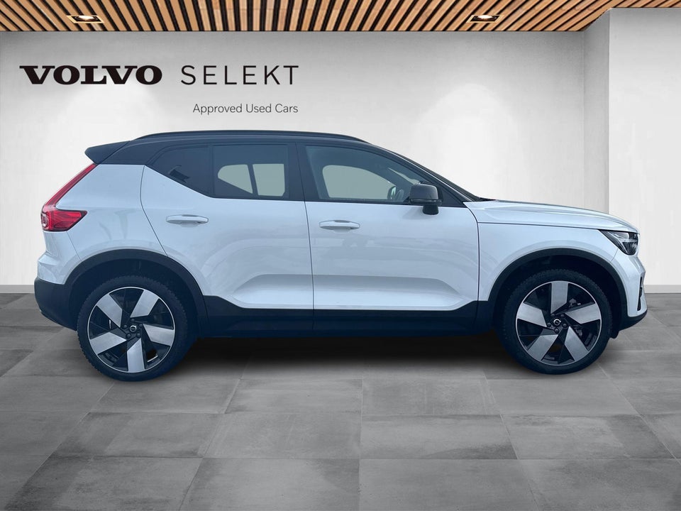 Volvo XC40 ReCharge Extended Range Plus 5d