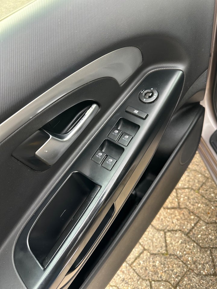 Kia Ceed 1,6 CRDi 115 Sport SW 5d