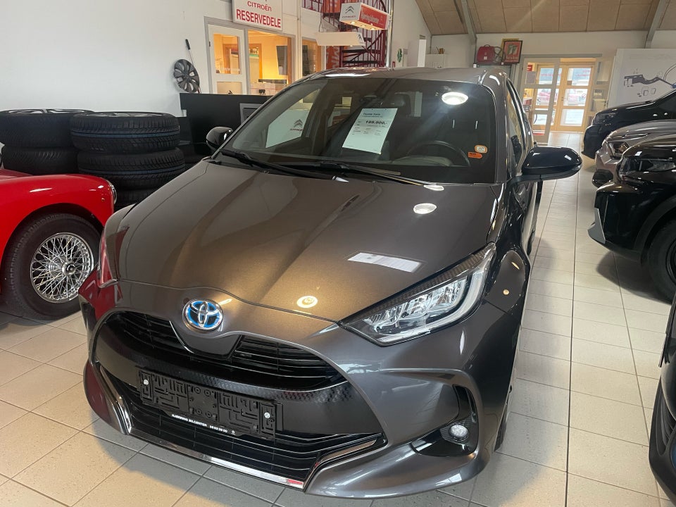 Toyota Yaris 1,5 Hybrid Style e-CVT 5d
