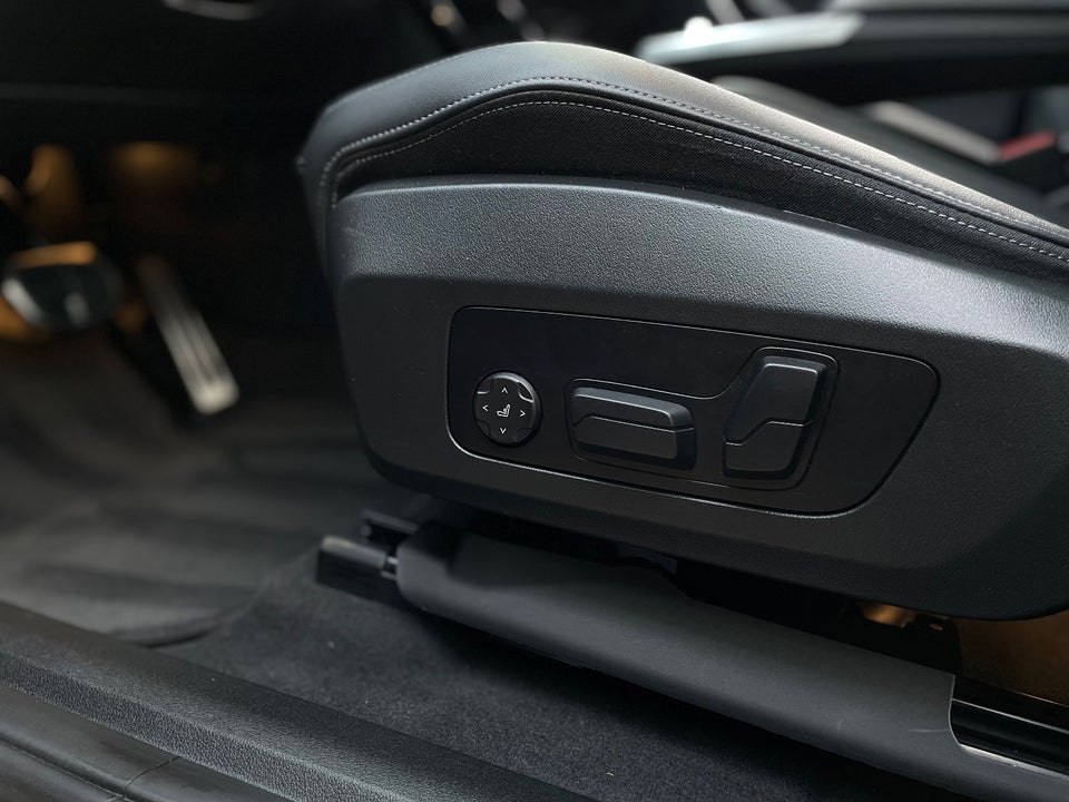 BMW iX1 xDrive30 Fully Charged M-Sport 5d