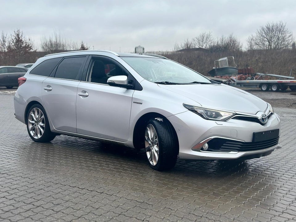 Toyota Auris 1,8 Hybrid H4 Touring Sports CVT 5d
