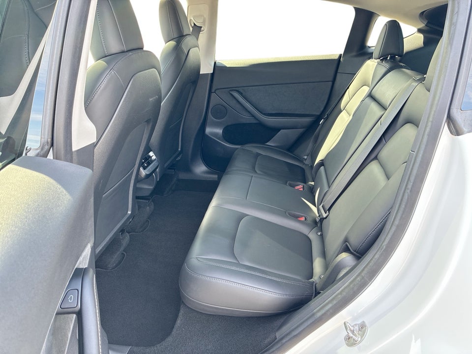 Tesla Model Y Long Range AWD 5d