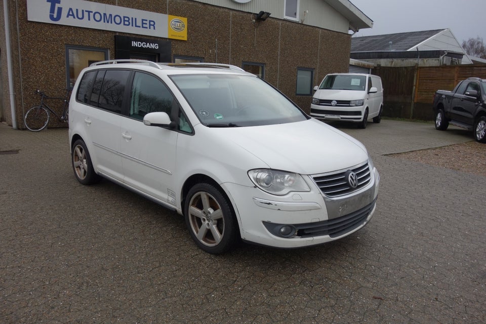 VW Touran 2,0 TDi 170 Highline DSG Van 5d