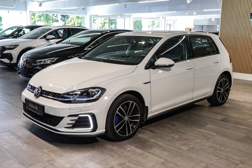 VW Golf VII 1,4 GTE DSG 5d