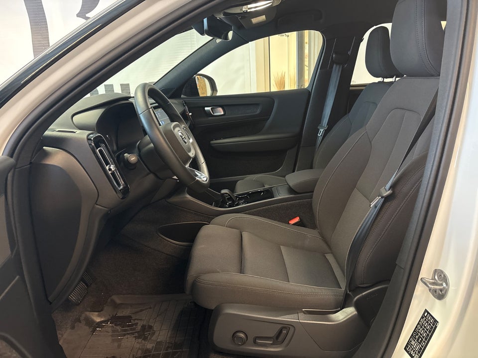 Volvo XC40 ReCharge Extended Range Plus 5d