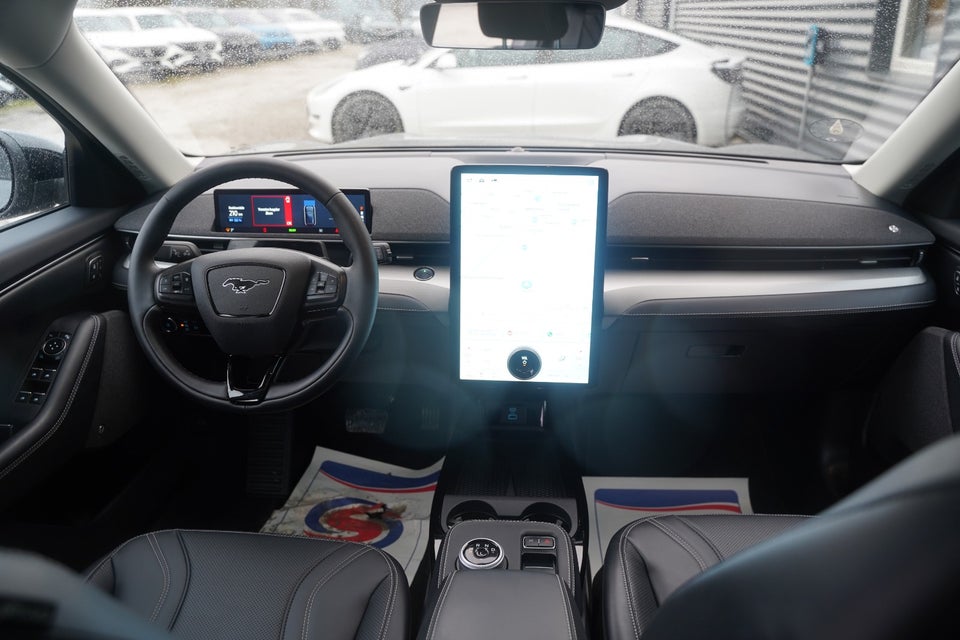 Ford Mustang Mach-E 78 Standard Range 5d