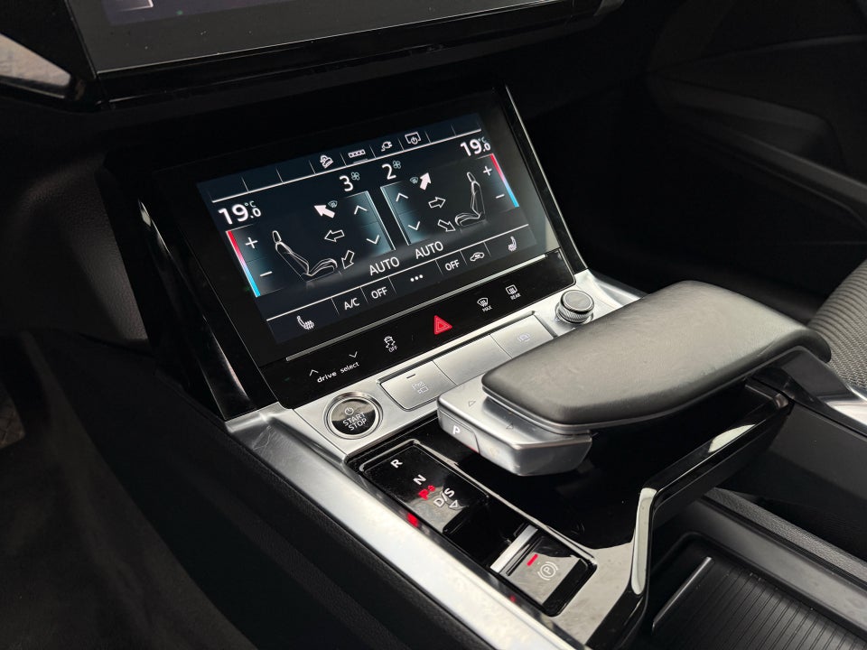 Audi e-tron 50 S-line Prestige quattro 5d