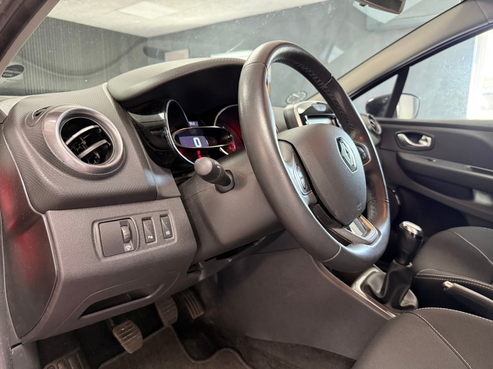 Renault Clio IV 0,9 TCe 90 Expression Sport Tourer 5d