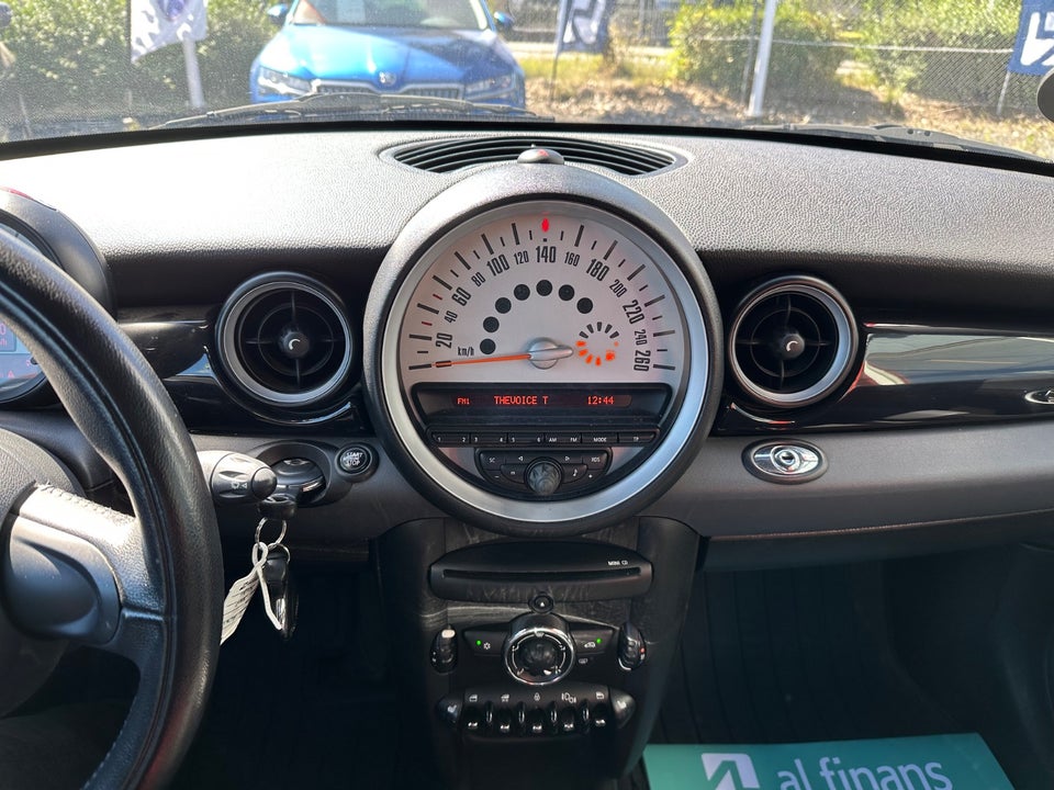 MINI One 1,6 Cabriolet 2d