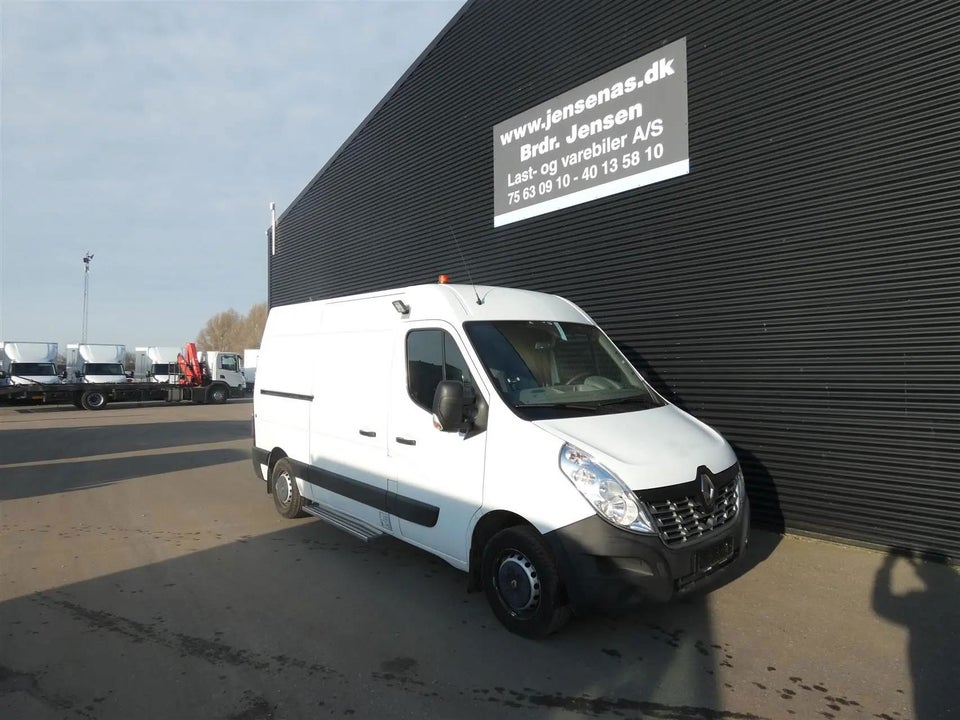 Renault Master III T35 2,3 dCi 145 L2H2 Kassevogn