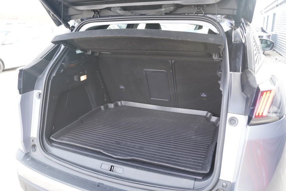 Peugeot 3008 1,6 Hybrid First Selection EAT8 5d