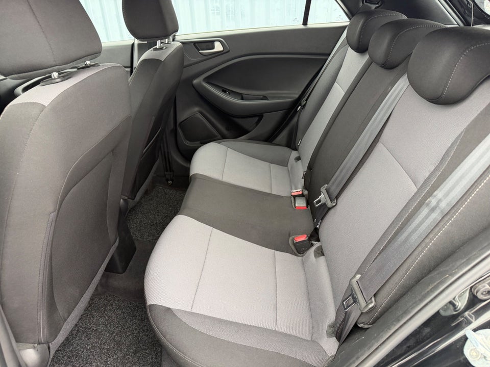 Hyundai i20 1,25 Trend 5d