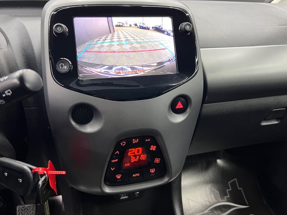 Toyota Aygo 1,0 VVT-i x-pose 5d