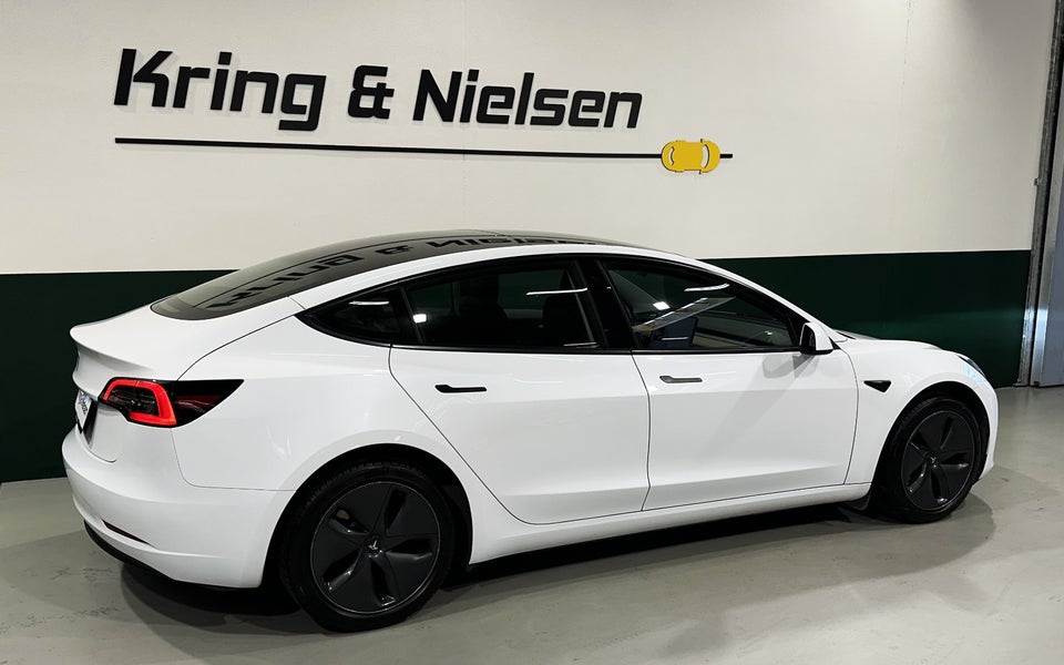 Tesla Model 3 RWD 4d