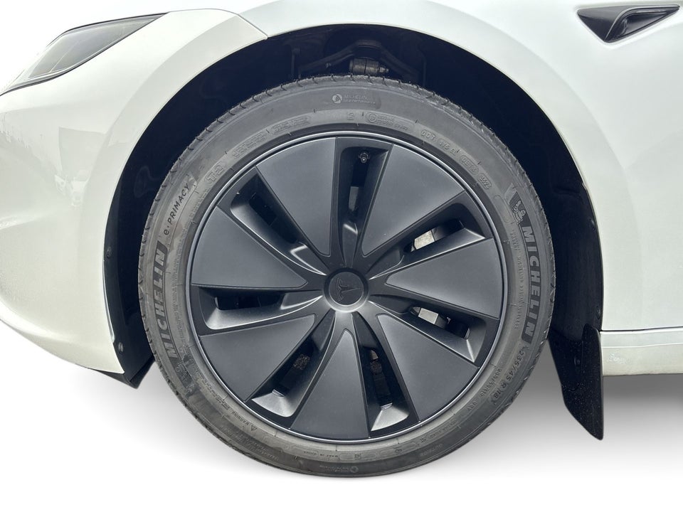 Tesla Model 3 Long Range AWD 4d