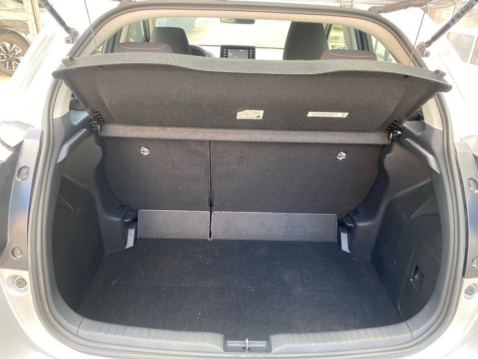 Toyota Yaris 1,5 Hybrid Essential e-CVT 5d
