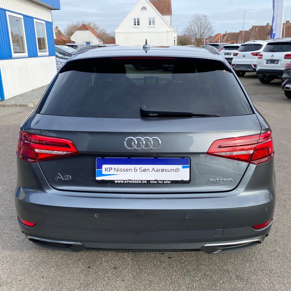 Audi A3 1,4 e-tron S-line Sportback S-tr. 5d