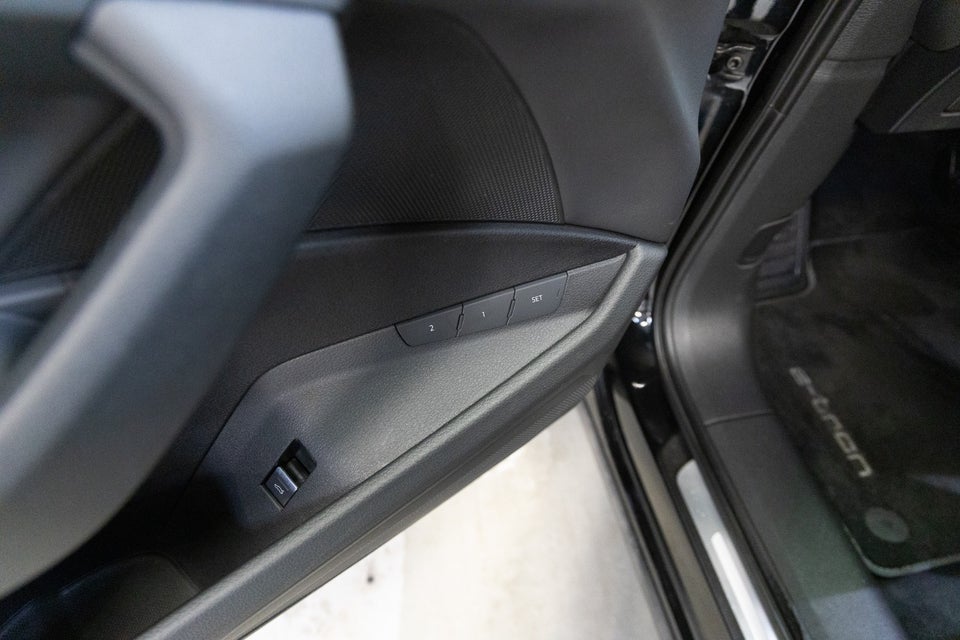 Audi Q8 e-tron 50 Advanced quattro 5d