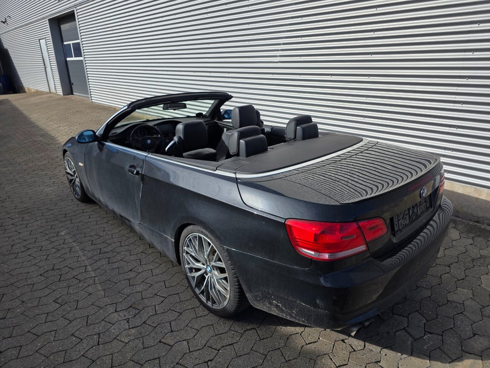 BMW 325i 3,0 Cabriolet Steptr. 2d
