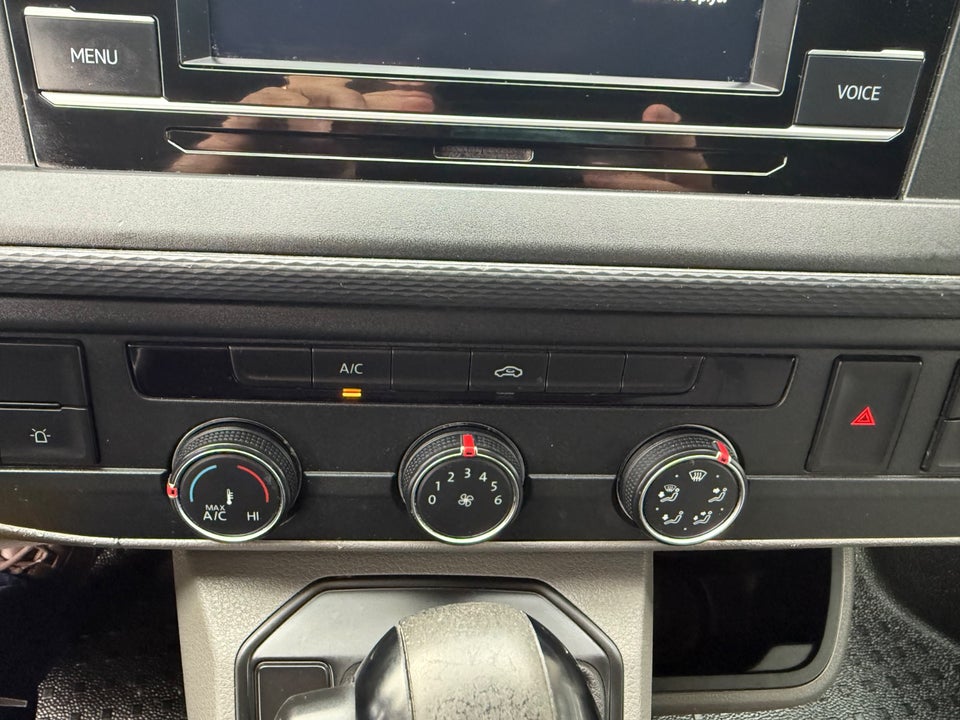 VW Transporter 2,0 TDi 150 Kassevogn DSG lang