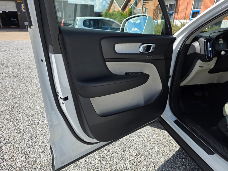 Volvo XC40 2,0 D4 190 Momentum aut. AWD 5d