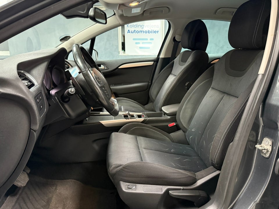 Citroën C4 1,6 e-HDi 112 Seduction E6G 5d