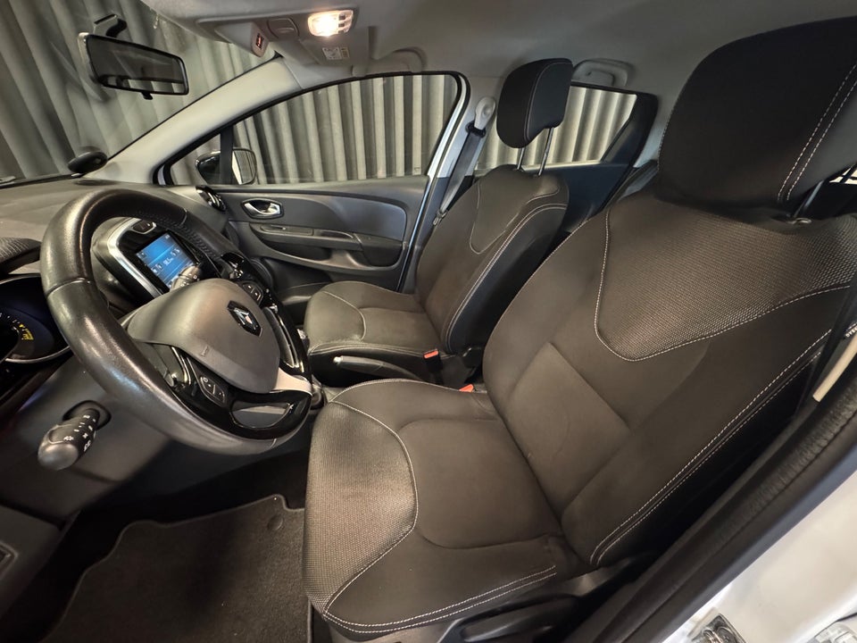 Renault Clio IV 1,2 16V Authentique Sport Tourer 5d